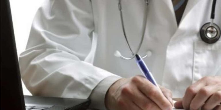 Consulta de rotina ao ginecologista