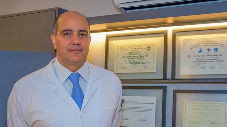 Dr. Carlos Moraes: O Melhor Médico de Endometriose
