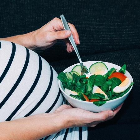 Planeja engravidar? Veja alimentos que podem ajudar no processo.