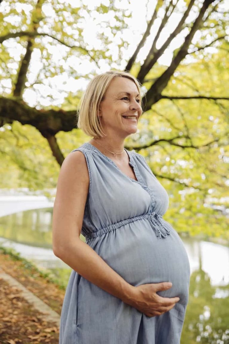 É possível engravidar durante a menopausa?