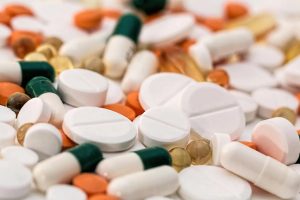 Medicamentos para cólicas menstruais: excesso pode fazer mal? Dr. Carlos Moraes - Ginecologista e Obstetra - Morumbi-SP - Osasco-SP.jpg